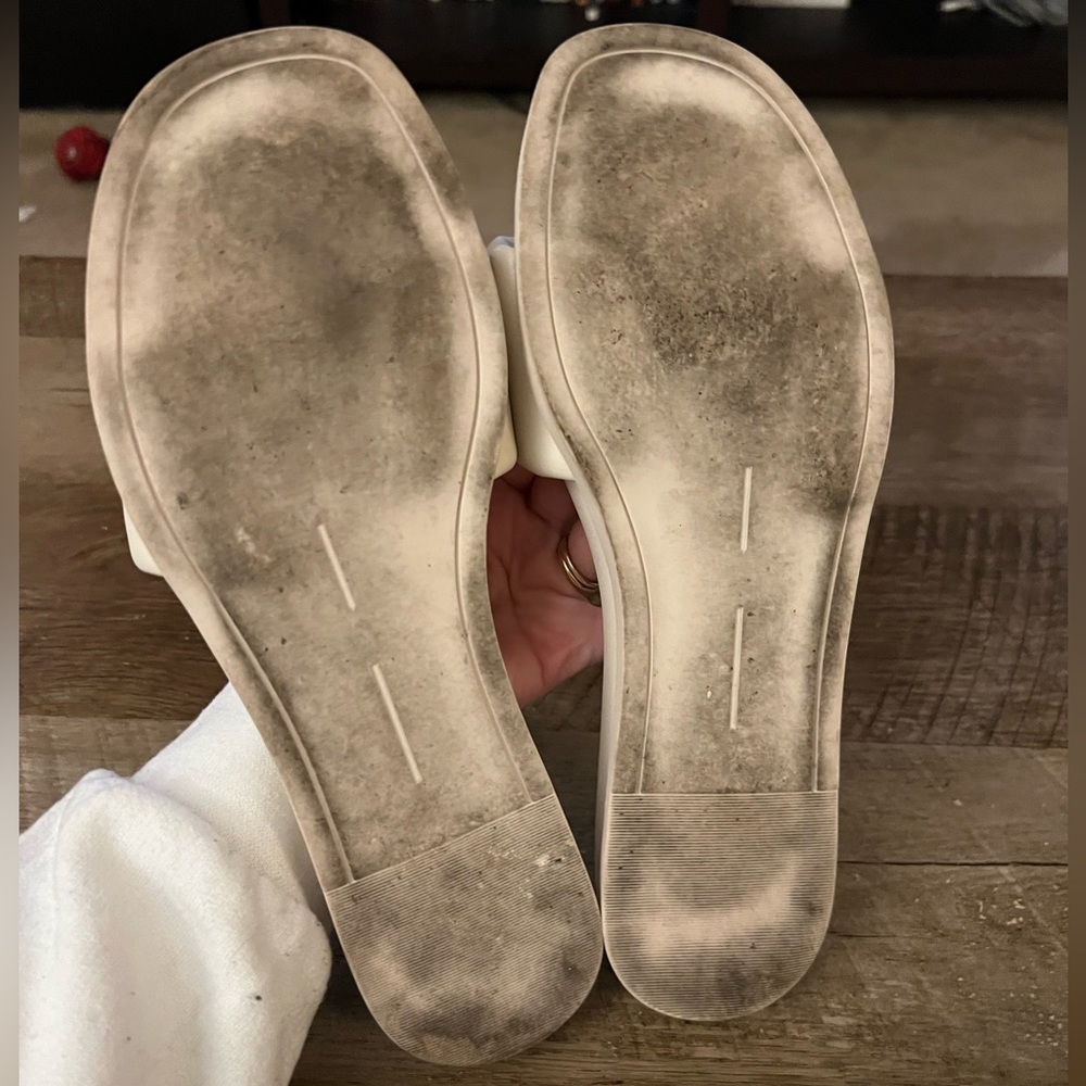 Sandals - Picture 5 of 6